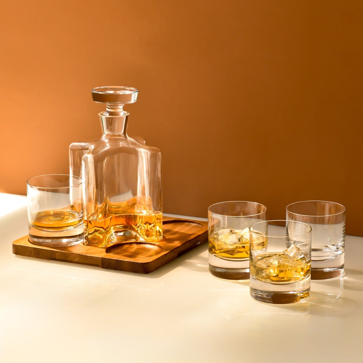 Komplet Do Whisky Sterling KROSNO Karafka 900 ml 4 Szklanki Taca 300 ml