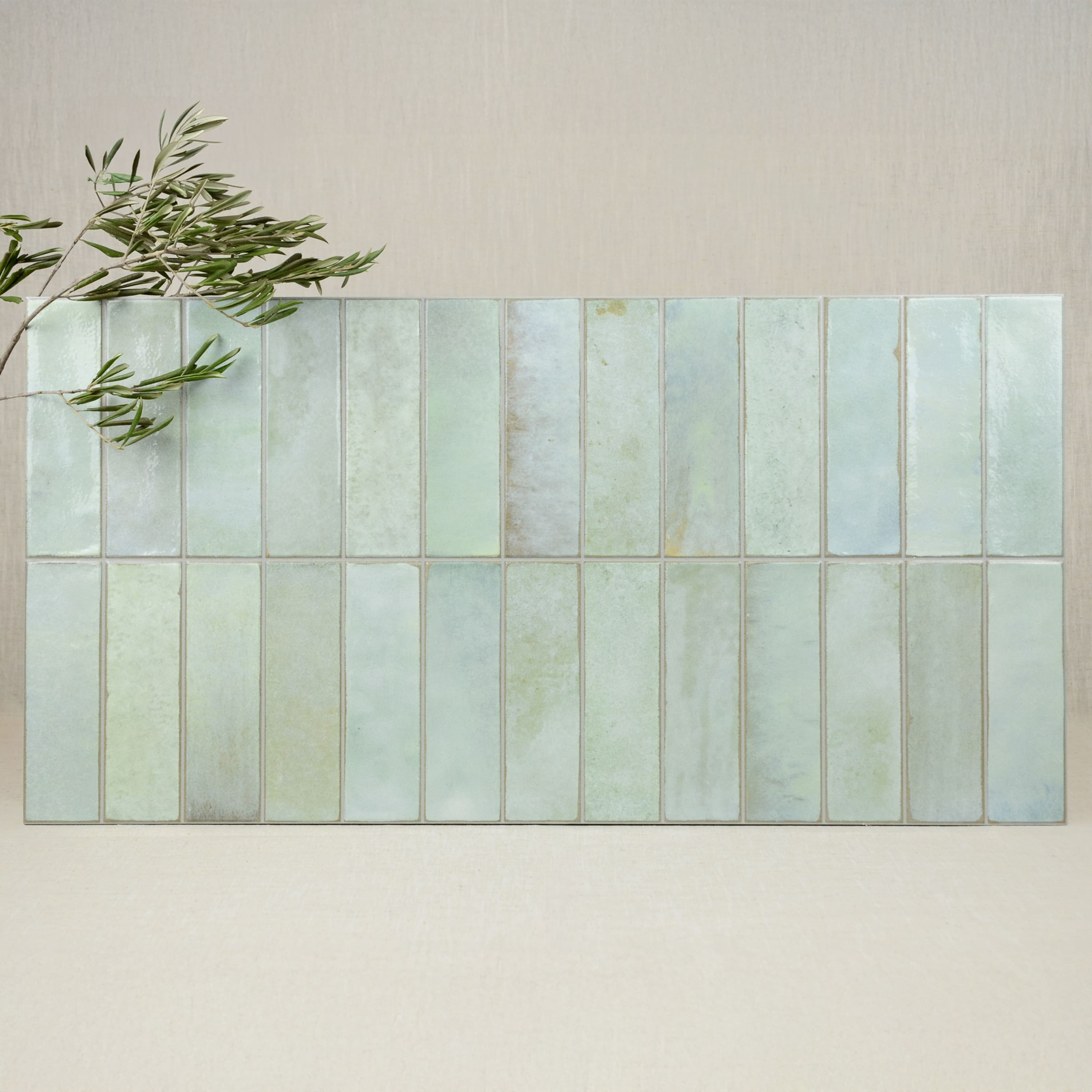 Gres szkliwiony hiszpański Gayafores DECO ARTIS SALVIA błyszczący 32x62,5 gat. I