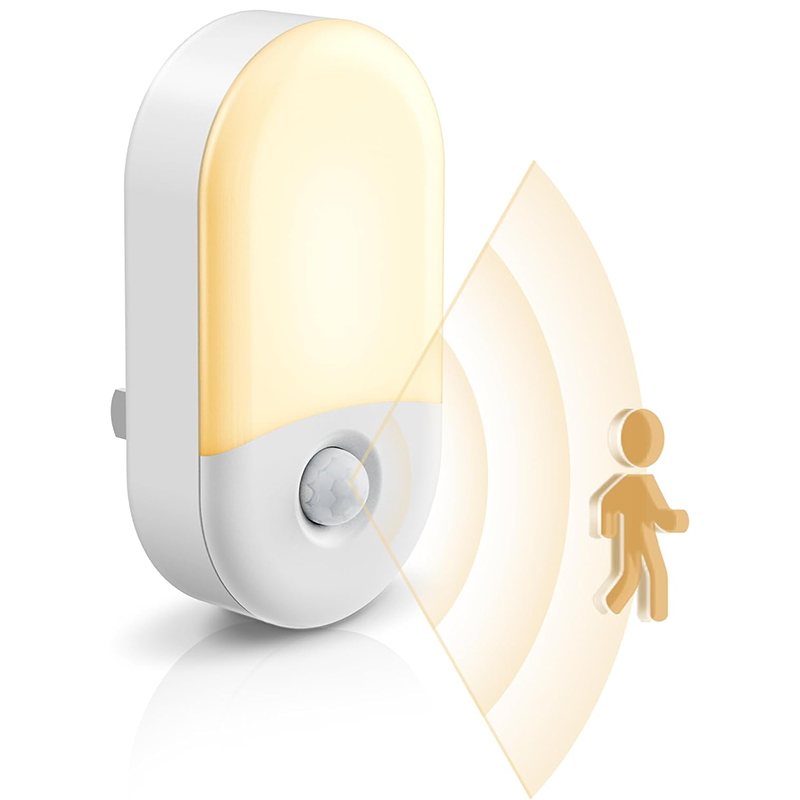 Lampka nocna LED z czujnikiem,1 sztuka, wtykowa, ciepłe białe światło 3000K, regulowana jasność od 30 do 60 lumenów.