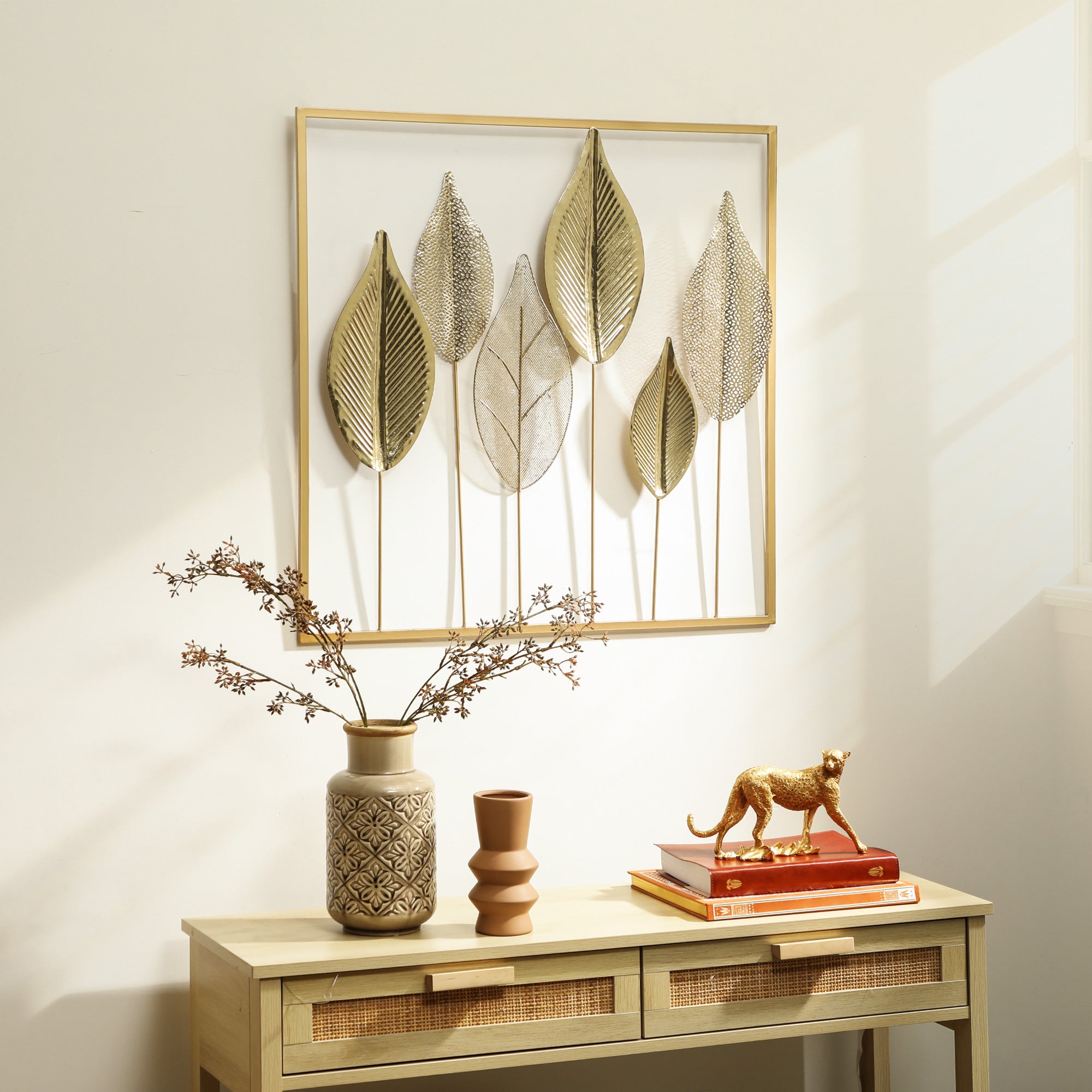 Nowoczesna metalowa dekoracja ścienna, metalowa rzeźba ścienna w kształcie liścia, 70 x 70 cm, kolor złoty