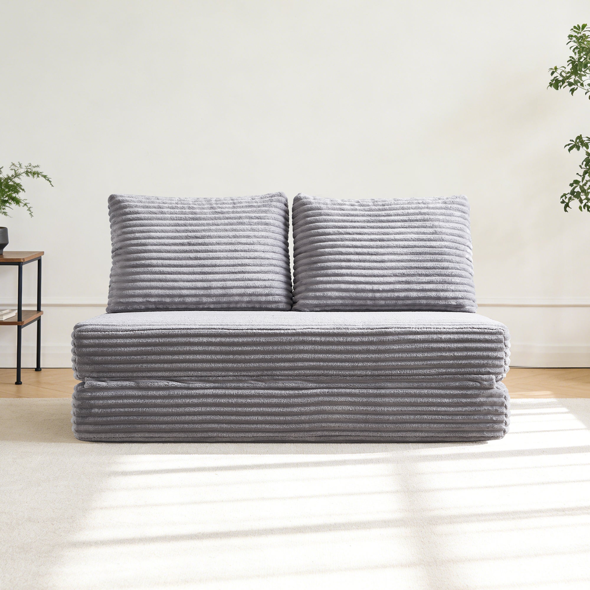 Dwuosobowa rozkładana sofa z aksamitu w prążki, idealna do salonu lub gabinetu, nie wymaga montażu, jasnoszara