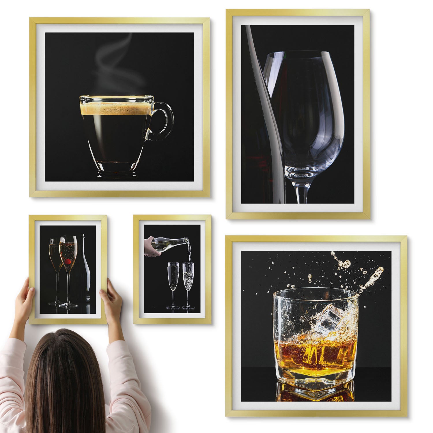 Galeria ścienna 5-częściowy komplet obrazów w złotych ramach - Koktajle i napoje w eleganckim stylu barowym - ArtPrintCave