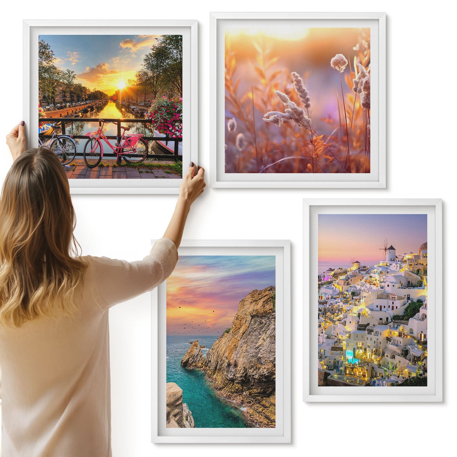 Galeria ścienna 4-częściowy komplet obrazów w białych ramach - Widoki nadmorskie z zachodem słońca i miastem - ArtPrintCave