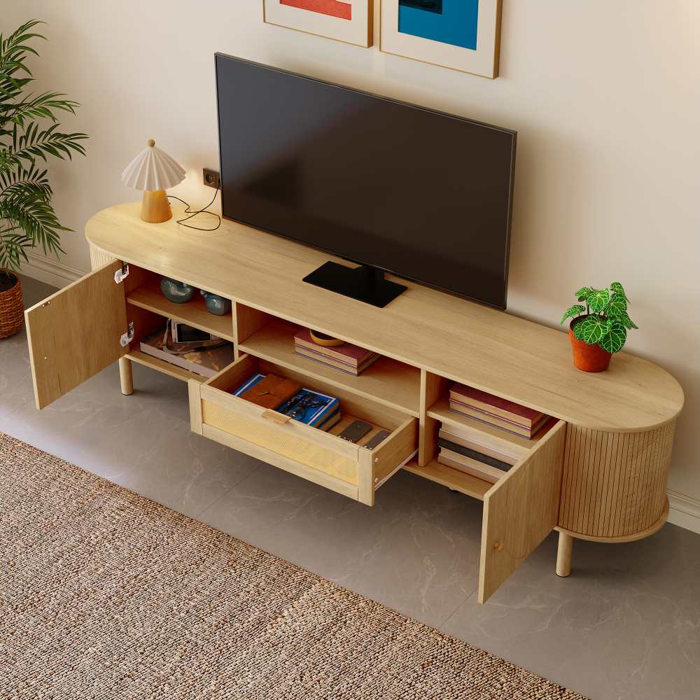 Nowoczesna szafka pod telewizor z szufladami z rattanu, otwartymi półkami, zaokrąglonym blatem, metalowymi nogami imitującymi drewno, wielofunkcyjna