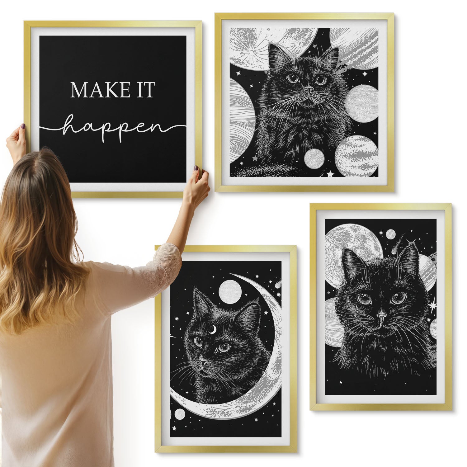 Galeria ścienna 4-częściowy komplet obrazów w złotych ramach - Czarne koty na tle księżyca i planet w kosmosie - ArtPrintCave