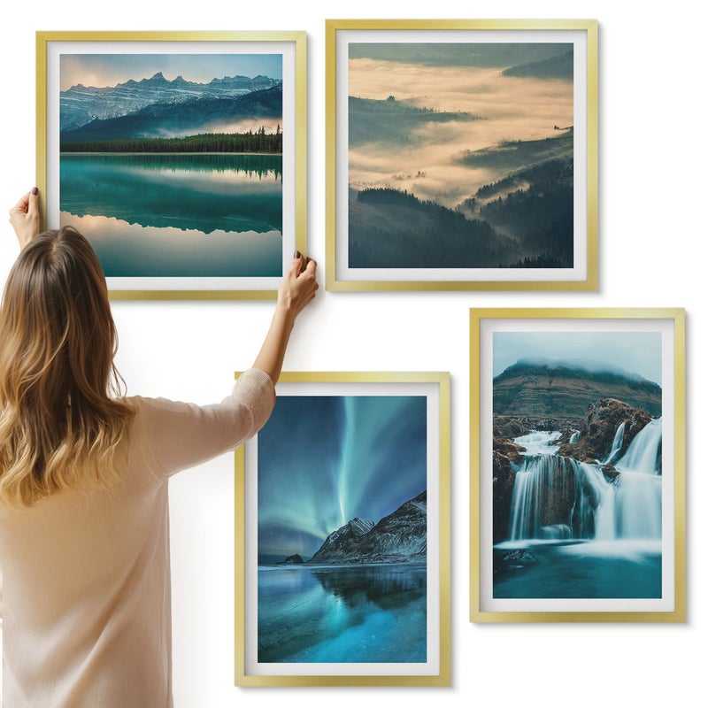Galeria ścienna 4-częściowy komplet obrazów w złotych ramach - Zimowe pejzaże z wodospadami i zorzami polarnymi - ArtPrintCave