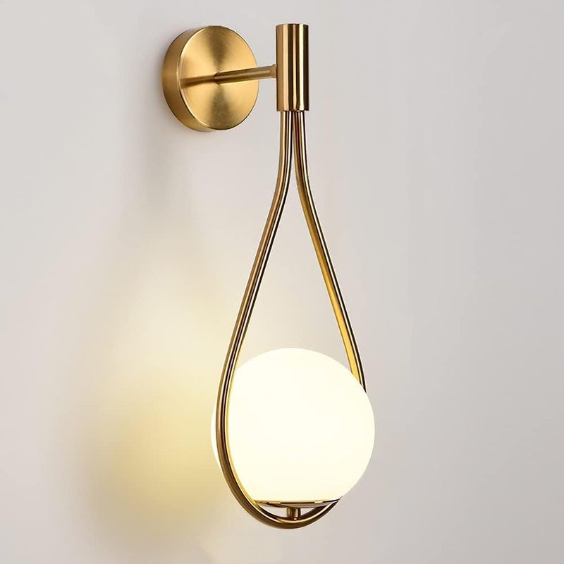 Nowoczesna lampa ścienna E27, klosz szklany, metal w kolorze złotego mosiądzu, średnica 23 cm – oświetlenie dekoracyjne odpowiednie do salonów i sypi