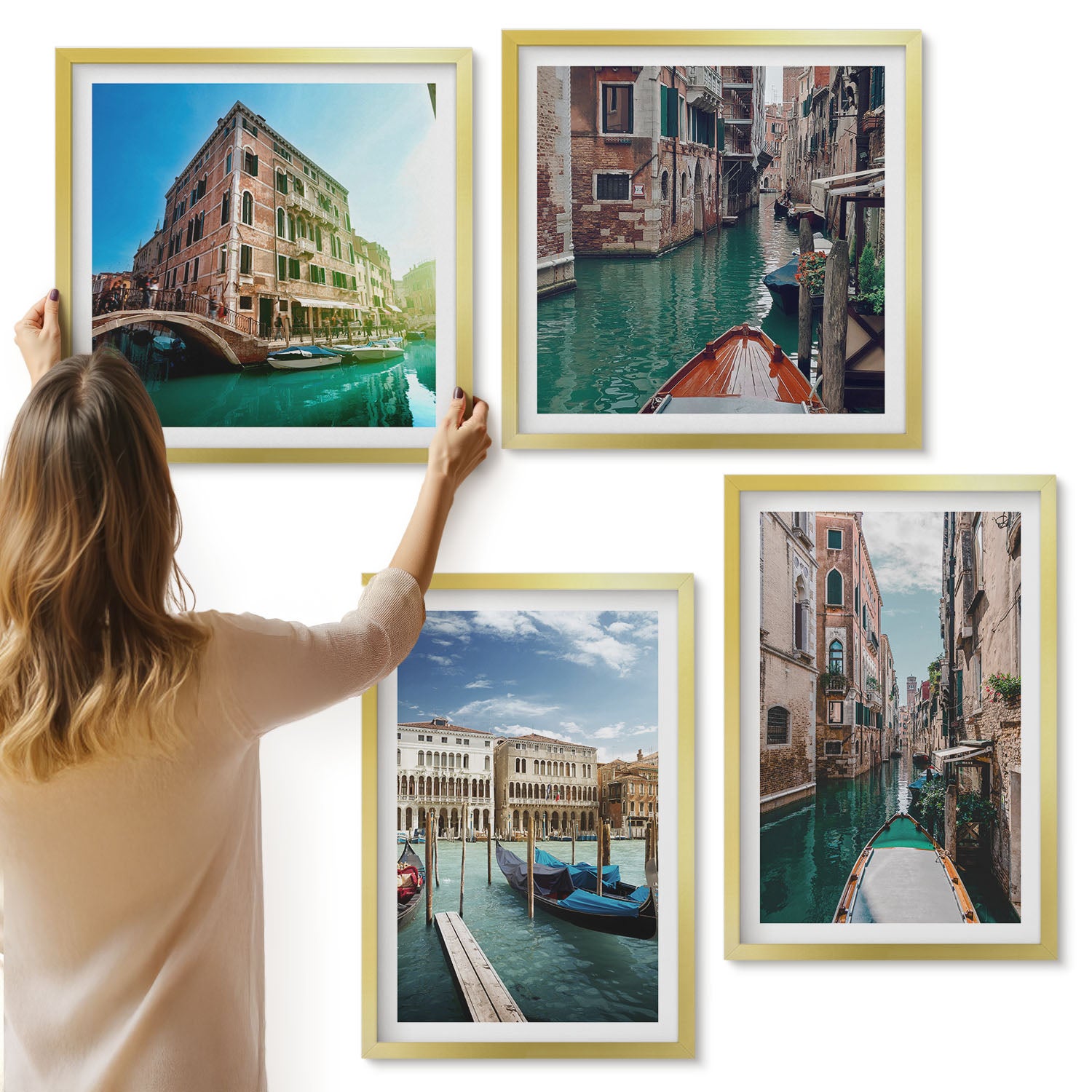 Galeria ścienna 4-częściowy komplet obrazów w złotych ramach - Widoki Wenecji z kanałami i architekturą miejską - ArtPrintCave