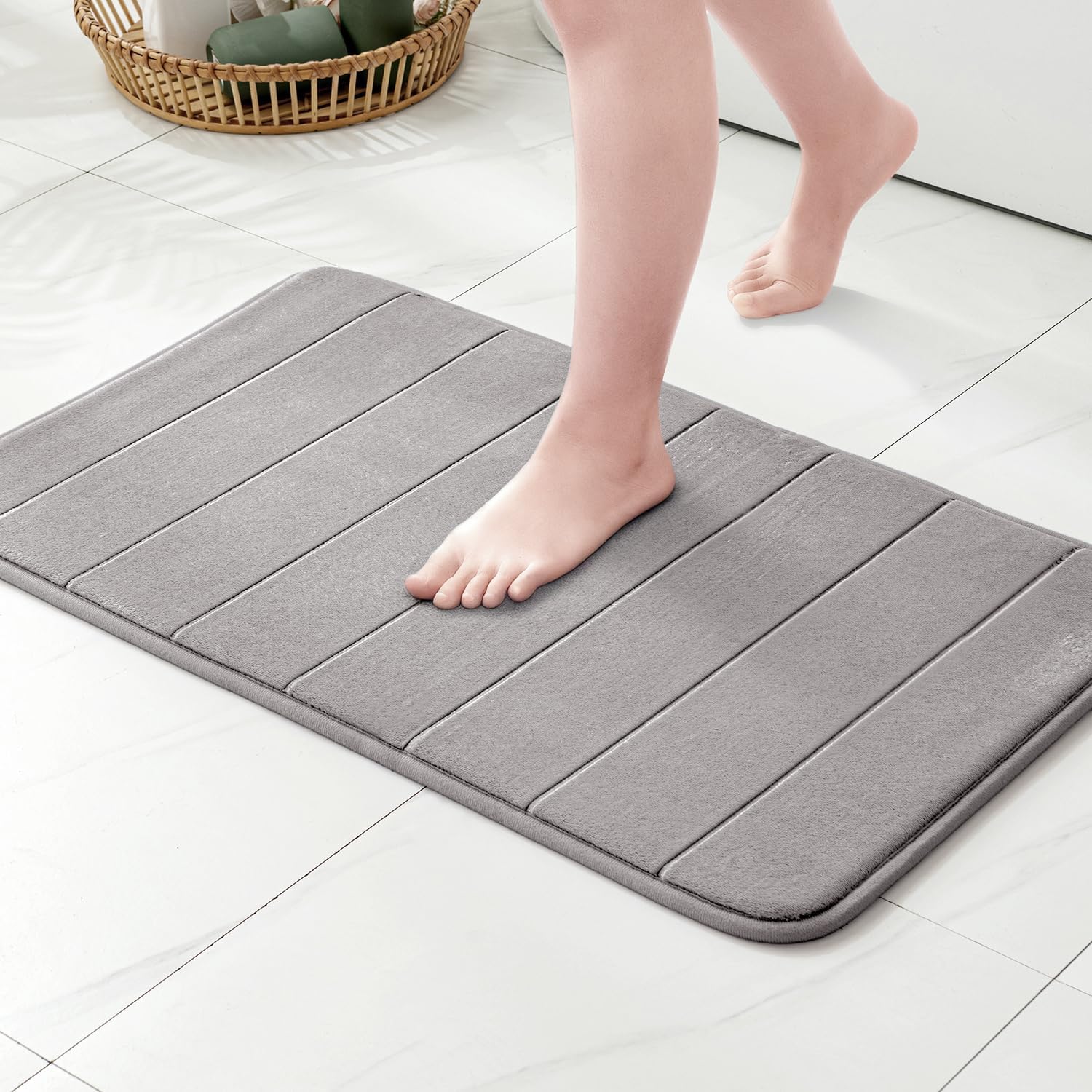 Ekstra miękka mata łazienkowa antypoślizgowa z pianki z pamięcią kształtu – szara 40 x 60 cm