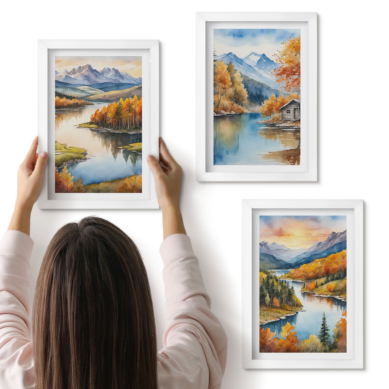 Galeria ścienna 3-częściowy komplet obrazów w białych ramach - Jesienne krajobrazy górskie z rzeką i domkiem nad wodą - ArtPrintCave