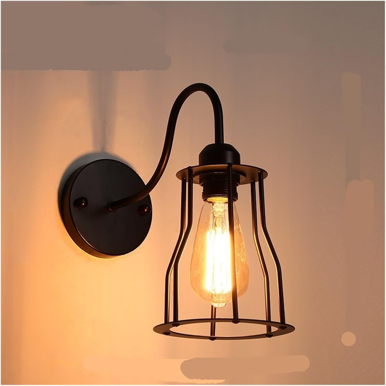 Ta lampa ścienna nawiązuje do amerykańskiego stylu retro industrialnego, dzięki czemu idealnie sprawdzi się w kawiarniach, korytarzach i innych podob