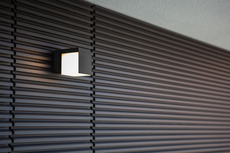 Kinkiet zewnętrzny CUBA LED 12W Ciepła biel 600lm czarny wym:10x11,6x14,8cm IP54 Lutec