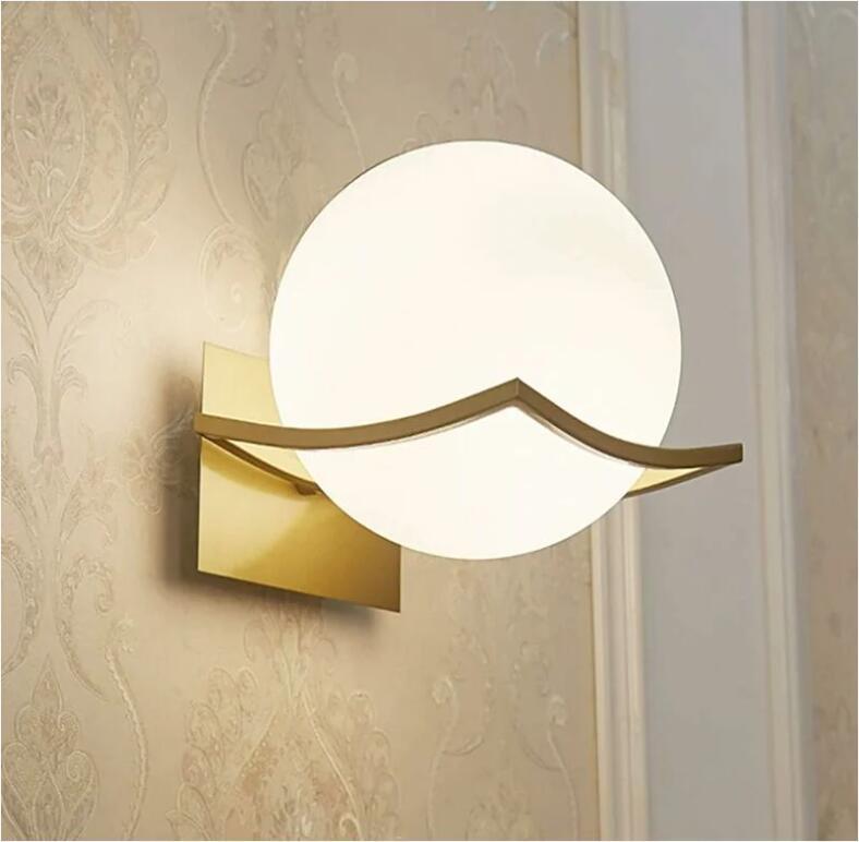 Lampa ścienna Wyprzedaż Lampa Ścienna Lampa Ścienna Wewnętrzna Lampa Ścienna Lampa Ścienna Lampa Ścienna do Sypialni Żarówka nie jest dołączona Złota