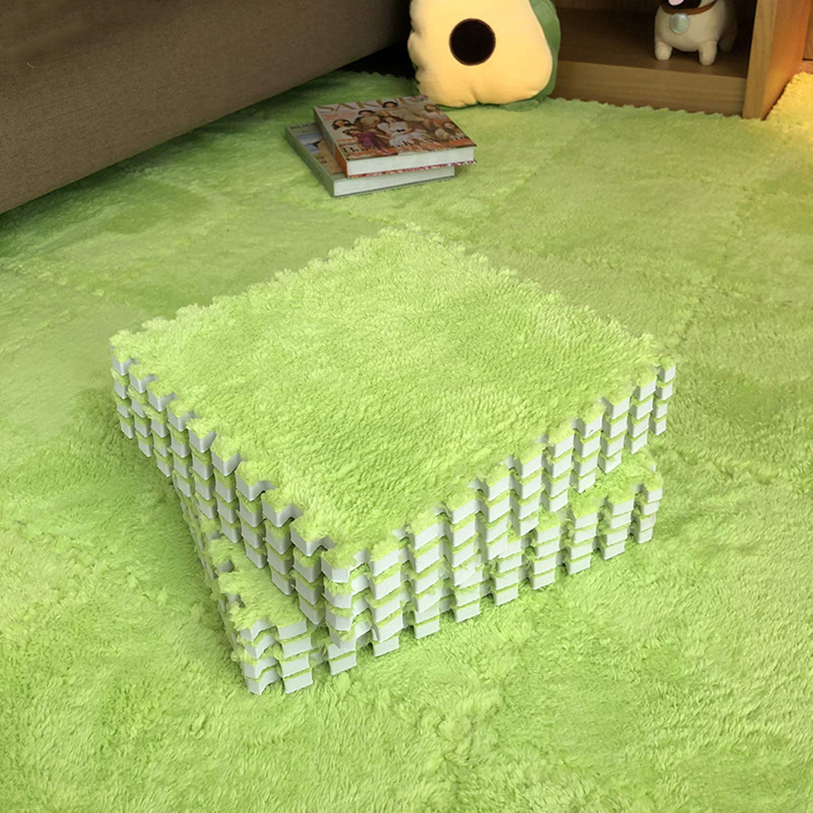 Zestaw 12 płytek dywanowych z pianki, wzajemnie blokujące się, 30 x 30 cm, maty podłogowe z pianki z wzorem puzzli do salonu/sypialni (zielone)
