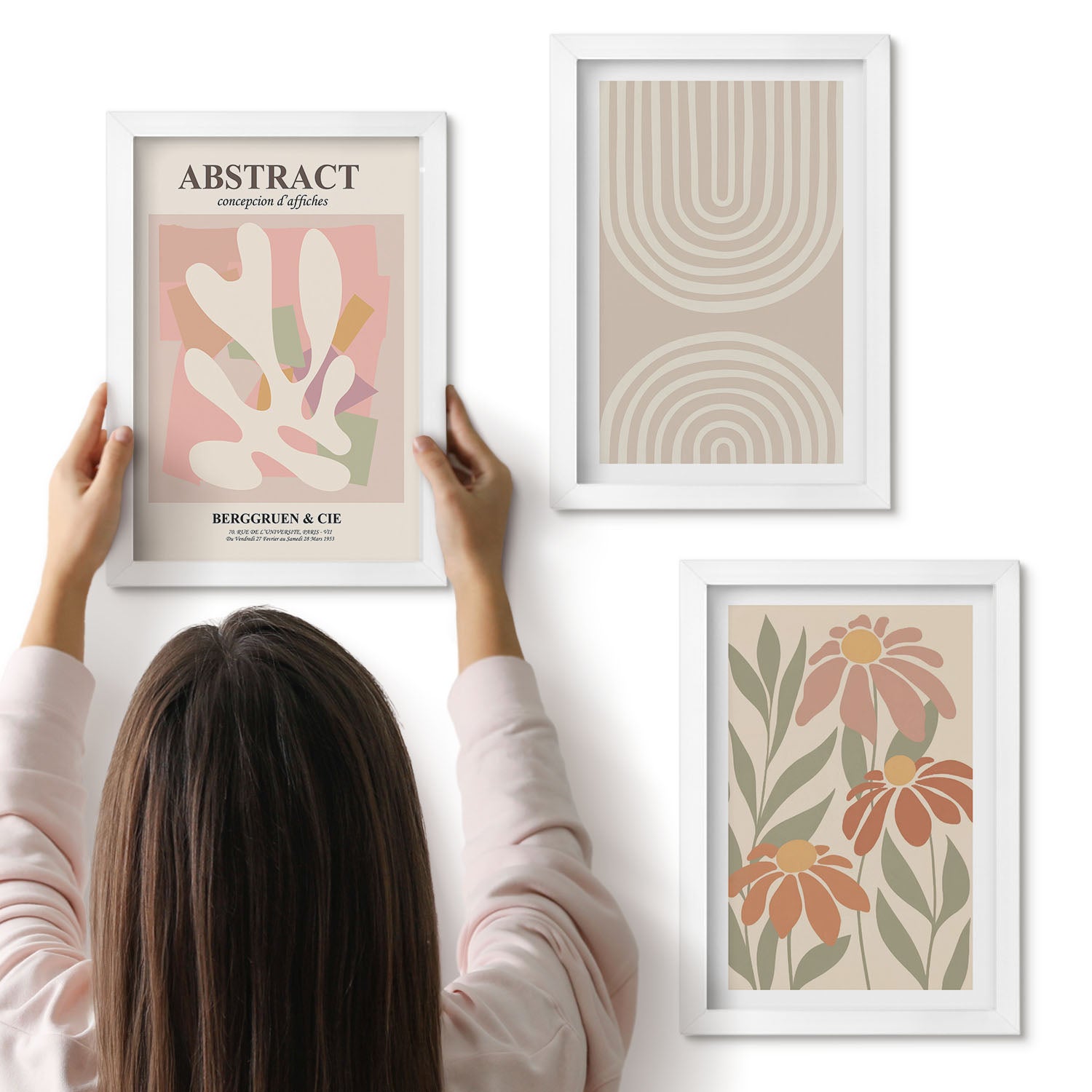 Galeria ścienna 3-częściowy komplet obrazów w białych ramach - Abstrakcyjne kształty z roślinnymi motywami w pastelach - ArtPrintCave