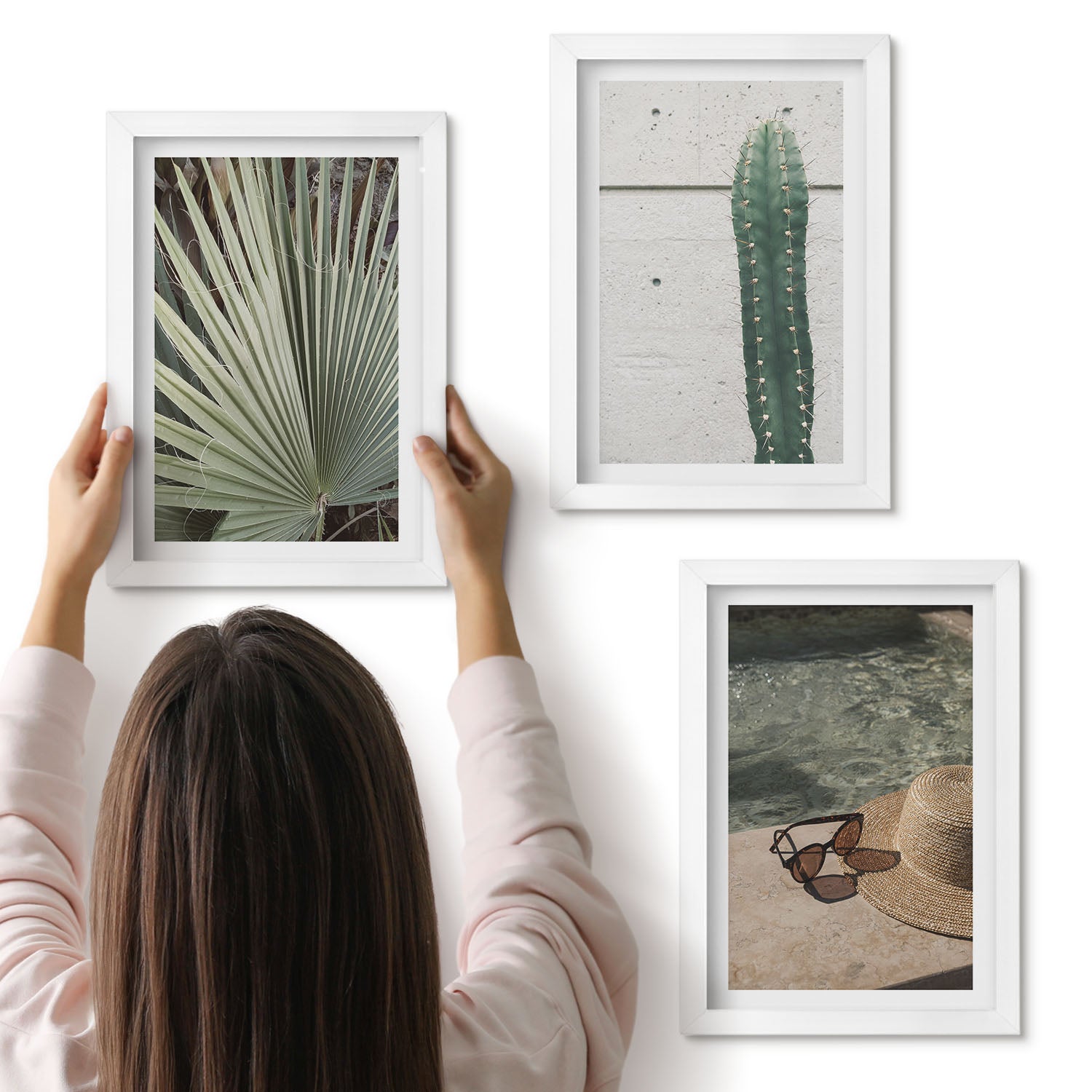 Galeria ścienna 3-częściowy komplet obrazów w białych ramach - Rośliny tropikalne i wakacyjne akcesoria nad wodą - ArtPrintCave