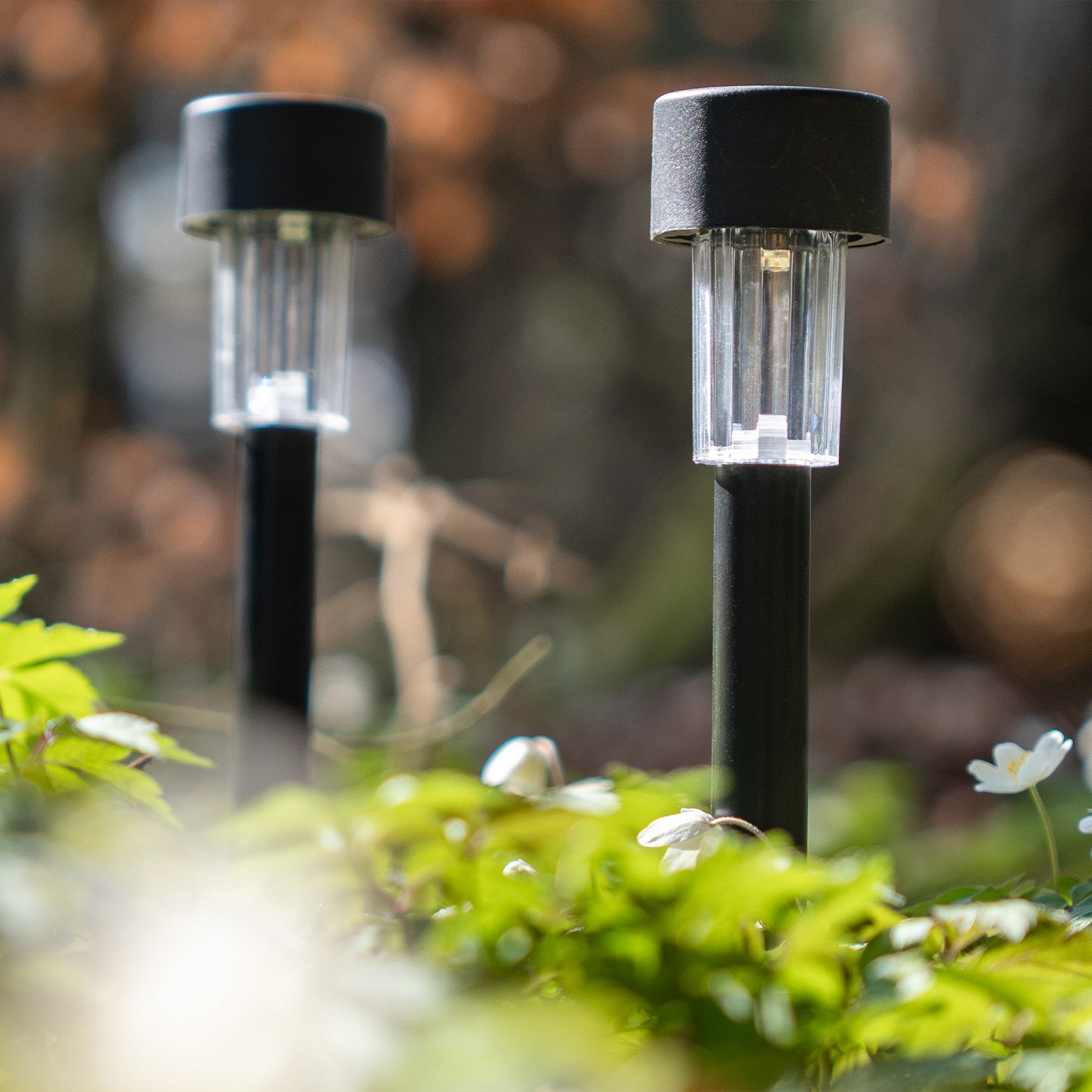 Lampa Ogrodowa LED IP44 Solarna Zewnętrzna Wbijana Czarna 6500K Zimna biel 1 szt. Lumiled