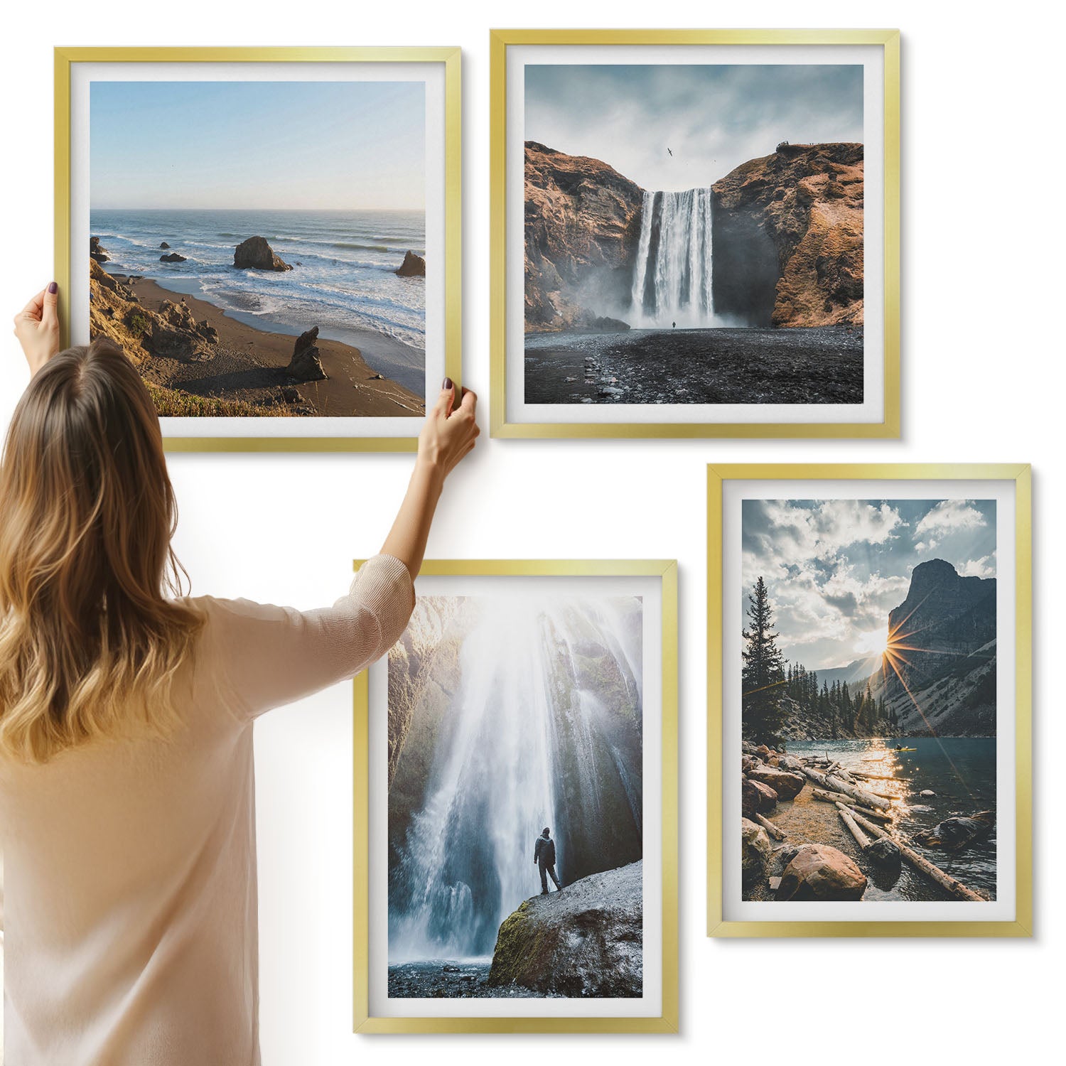 Galeria ścienna 4-częściowy komplet obrazów w złotych ramach - Wodospady w górach z pięknymi krajobrazami natury - ArtPrintCave