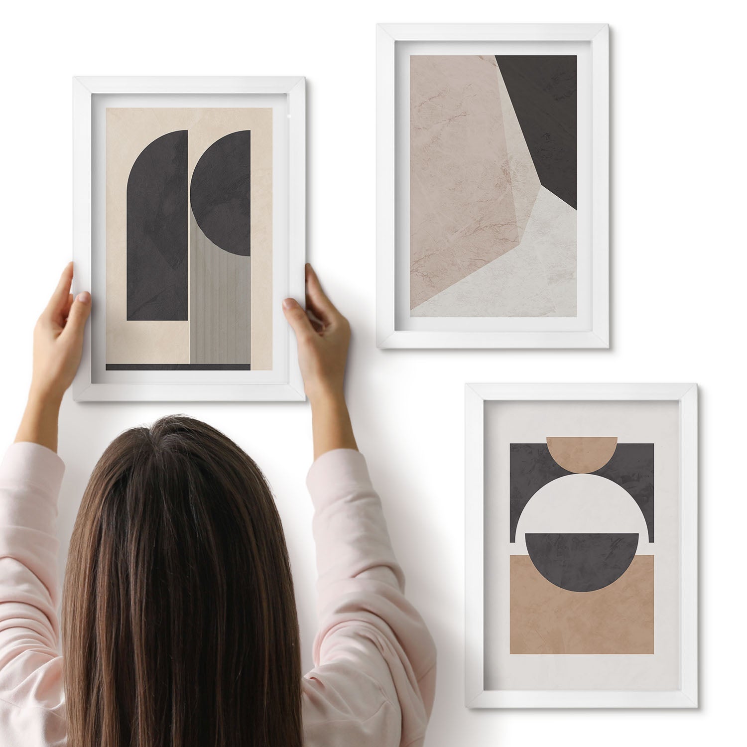 Galeria ścienna 3-częściowy komplet obrazów w białych ramach - Abstrakcyjne kształty w odcieniach beżu i brązu - ArtPrintCave