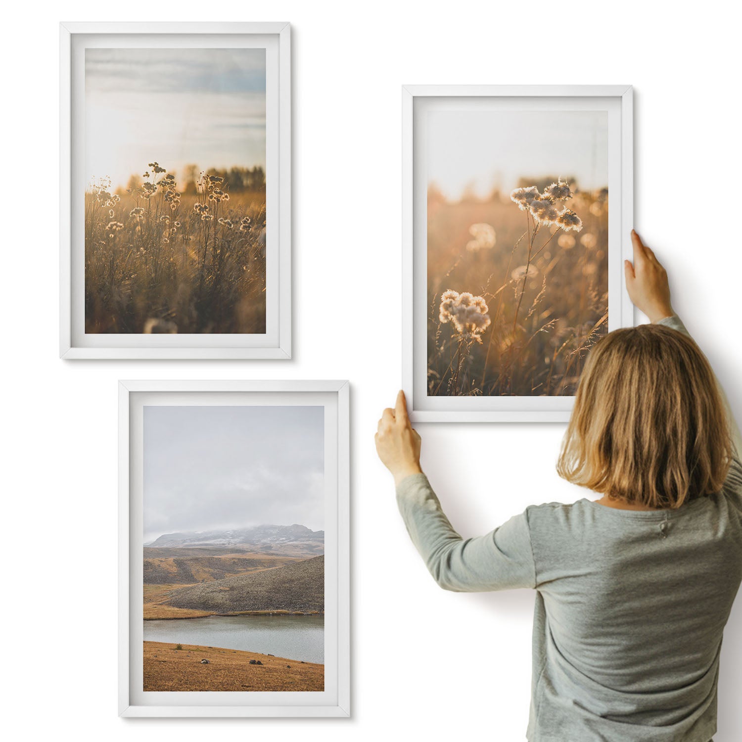 Galeria ścienna 3-częściowy komplet obrazów w białych ramach - Krajobrazy z łąkami górami i jeziorem w tle - ArtPrintCave