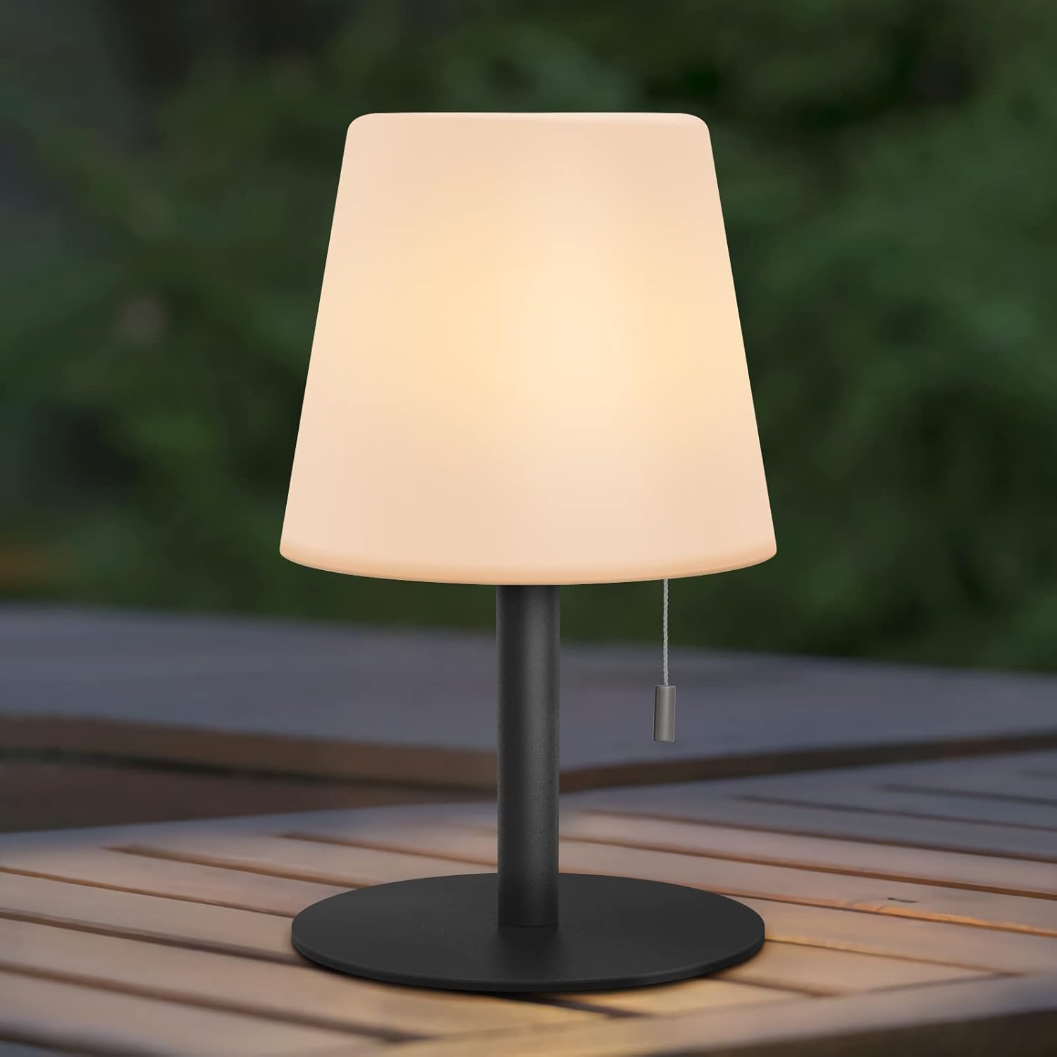 8-kolorowa bezprzewodowa lampa stołowa w ciepłej bieli, ściemniana, ładowana, wodoodporna IP54, idealna do dekoracji domu i biura.