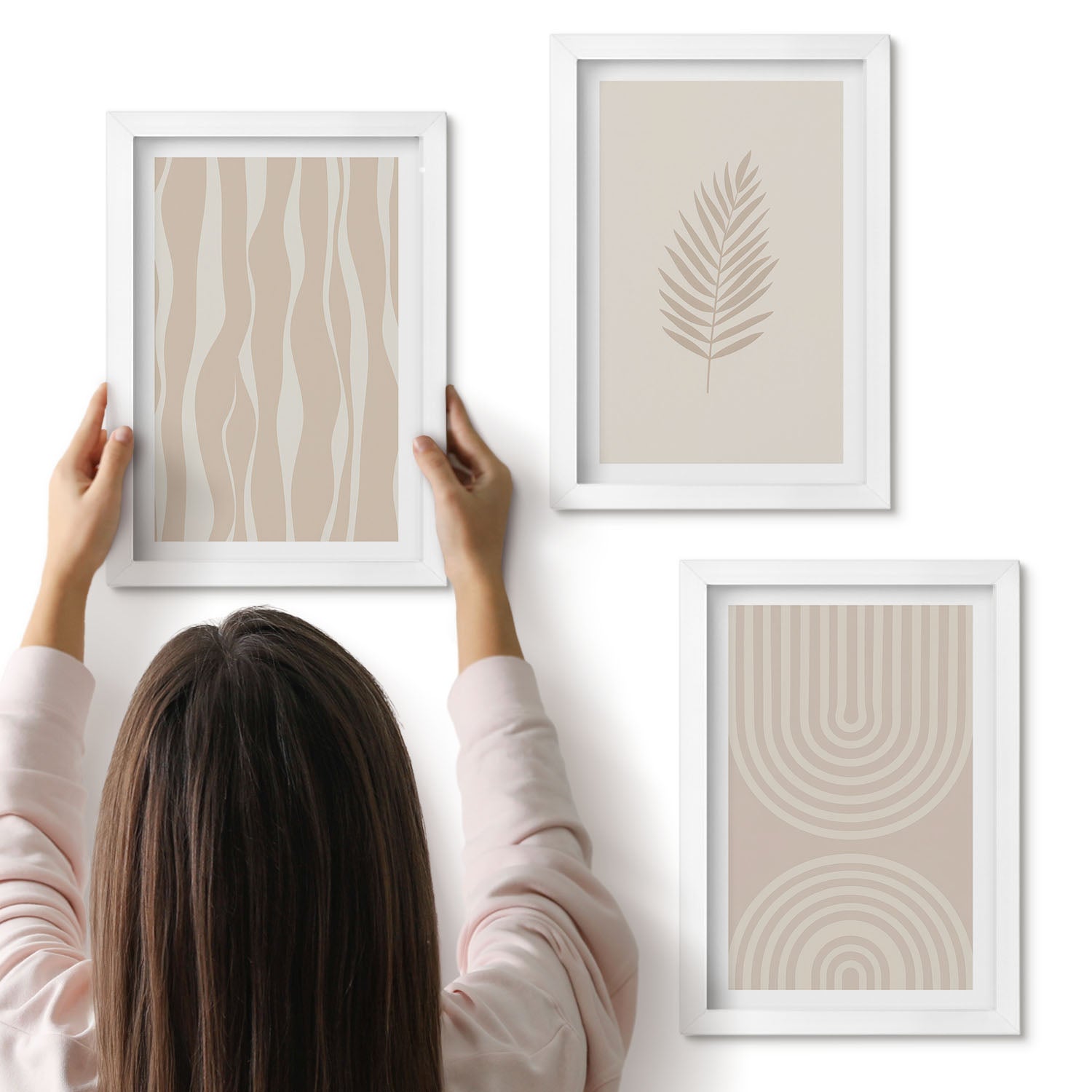 Galeria ścienna 3-częściowy komplet obrazów w białych ramach - Wzory w odcieniach beżu z roślinnymi motywami - ArtPrintCave