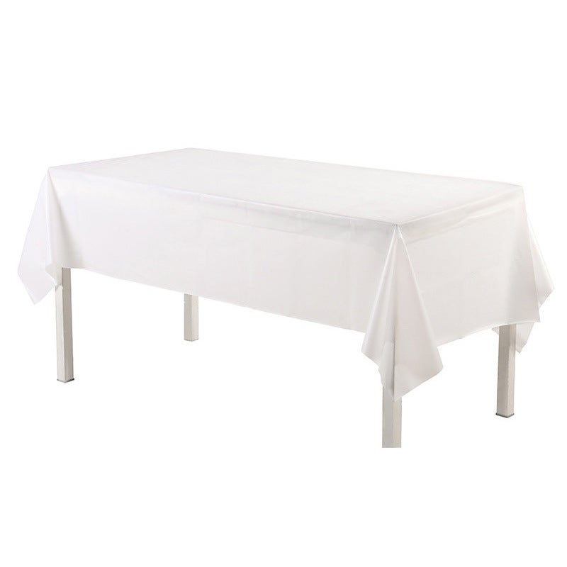 Zestaw 10 gładkich, białych obrusów (137×274 cm) na stoły prostokątne. Jednorazowe, białe, plastikowe obrusy na przyjęcia urodzinowe, wesela, przyjęci