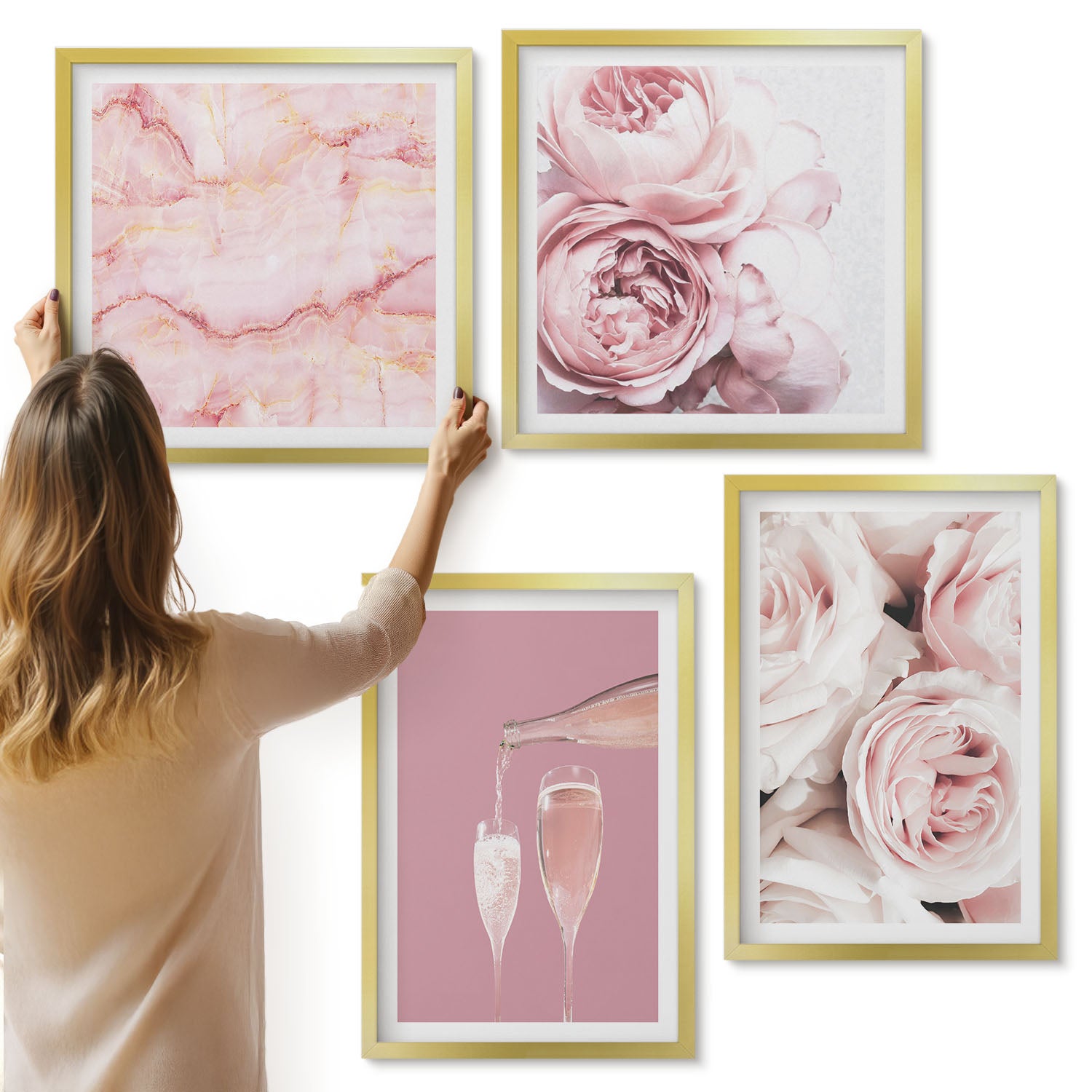 Galeria ścienna 4-częściowy komplet obrazów w złotych ramach - Róże szampan i marmurowe tło w pastelowych kolorach - ArtPrintCave