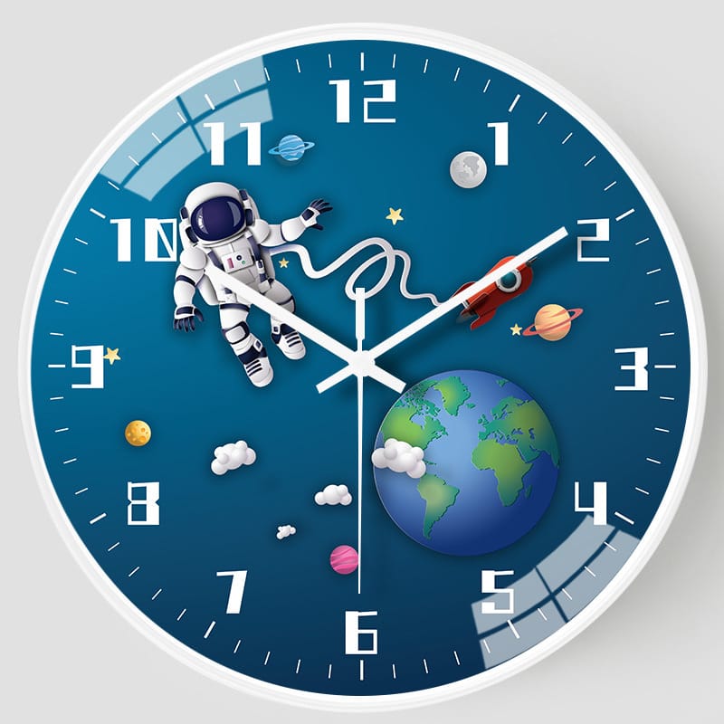 Kreatywny zegar ścienny dla dzieci z motywem astronauty (20 cm) - cichy - idealny do salonu lub sypialni