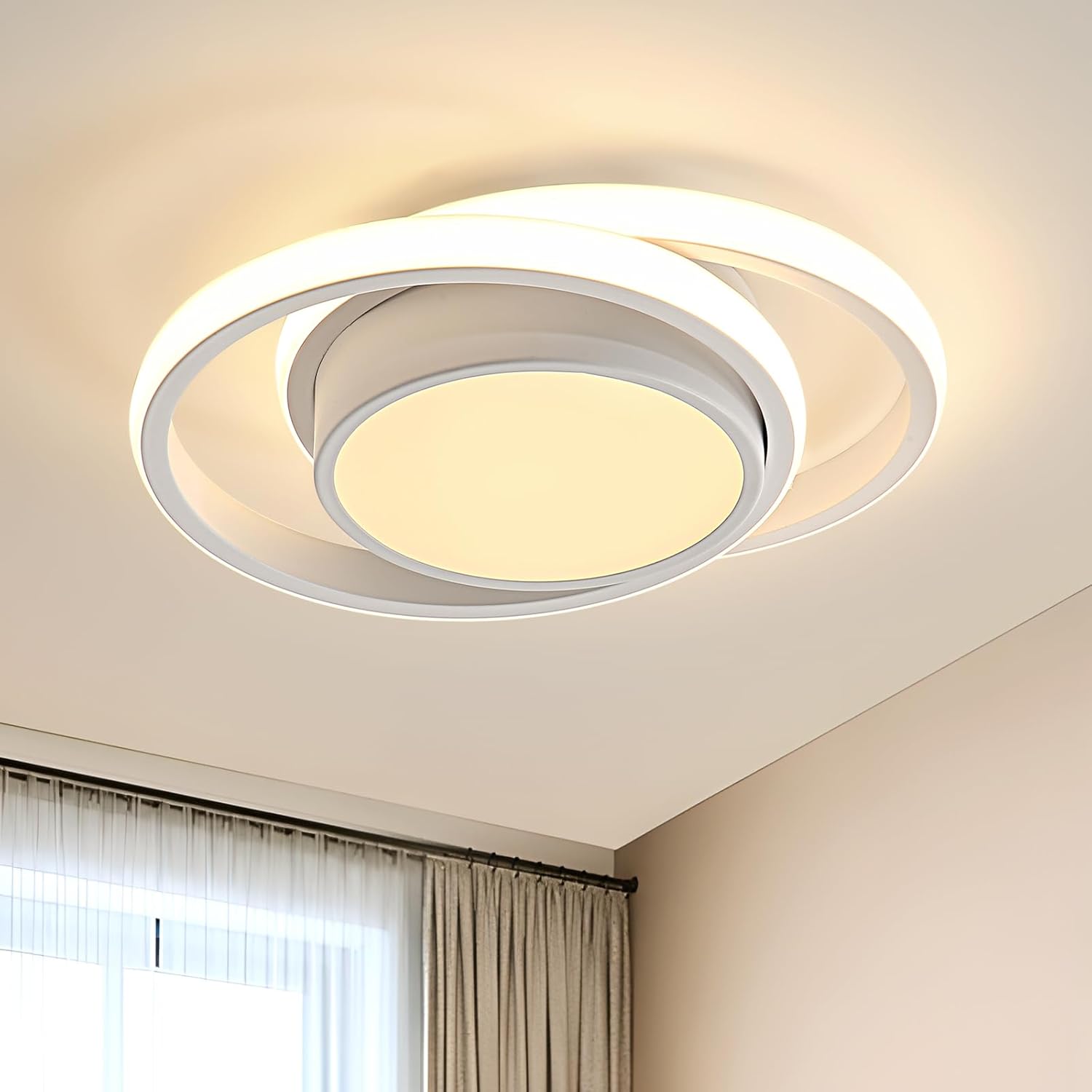Lampa sufitowa LED 32W, okrągła, biała (ciepłe światło), nowoczesny, minimalistyczny styl.
