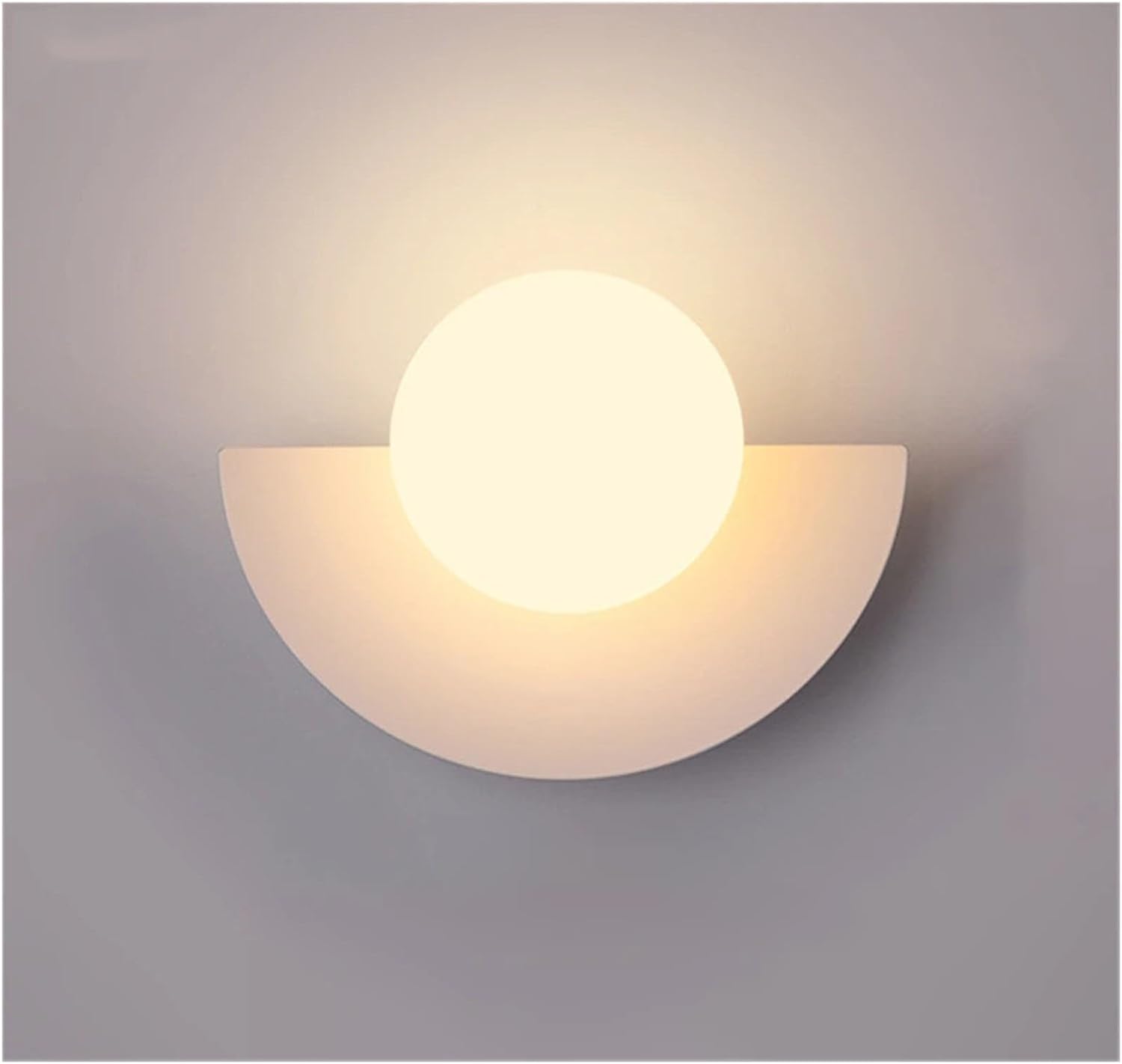 Dekoracyjna lampa ścienna z kulistym kloszem, idealna do sypialni, przedpokoju lub jako lampka nocna (trójkolorowe, białe światło).