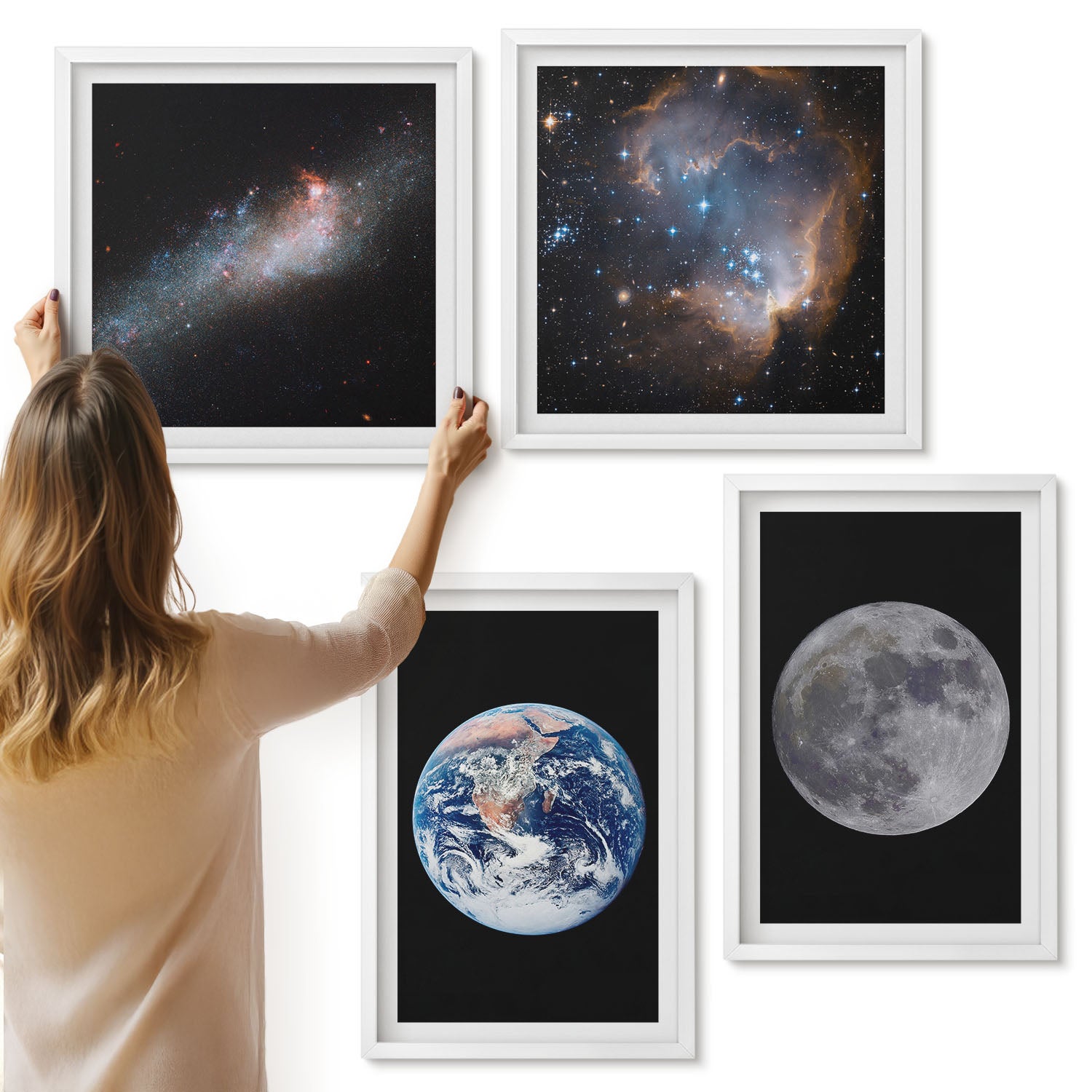 Galeria ścienna 4-częściowy komplet obrazów w białych ramach - Kosmos galaktyki gwiazdy i Księżyc w pełni - ArtPrintCave