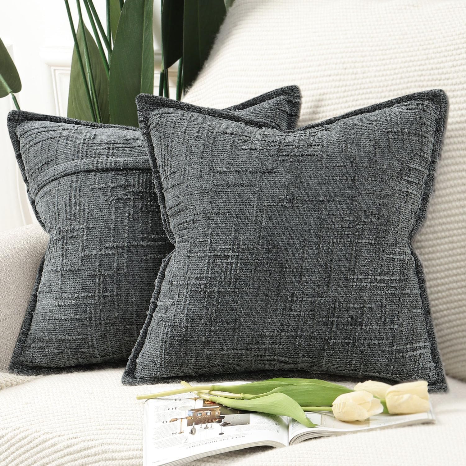 Komplet 2 dekoracyjnych poszewek na poduszki z szenili, 45 x 45 cm, na sofę, fotel, styl boho, dekoracyjna poduszka na łóżko, ciemnoszary.