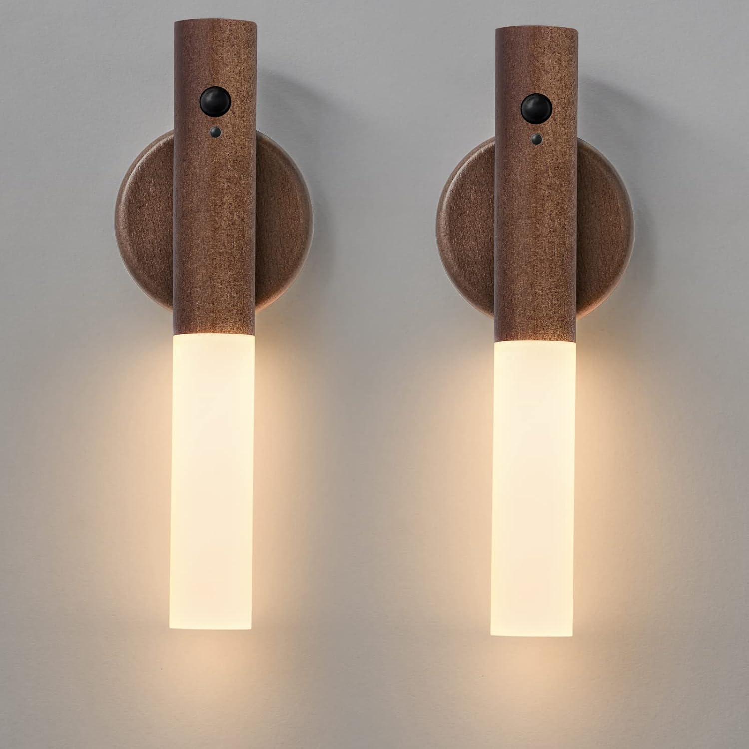 Dwie akumulatorowe lampy ścienne z czujnikami ruchu, idealne do stosowania w korytarzu (ciemnobrązowe)