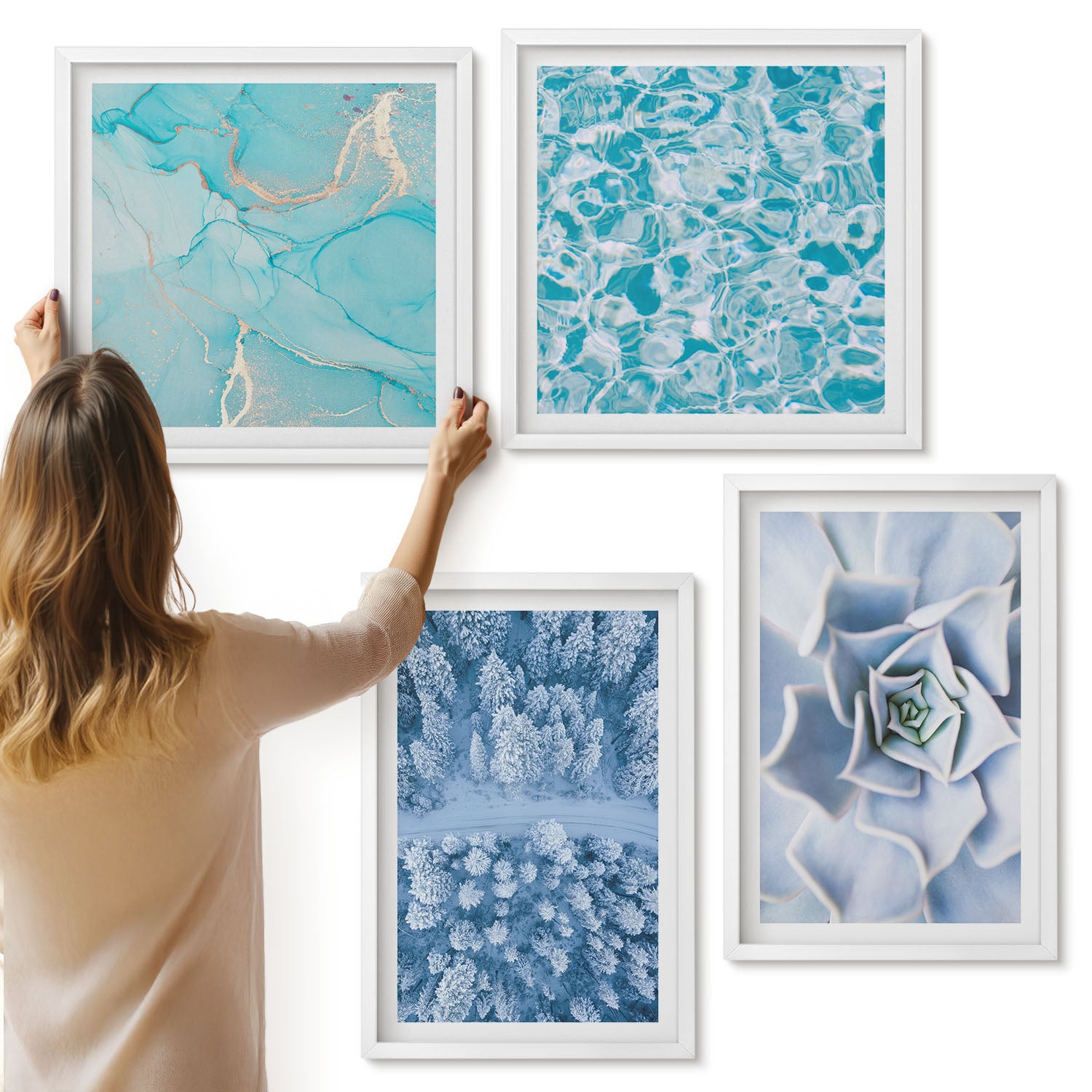 Galeria ścienna 4-częściowy komplet obrazów w białych ramach - Zimowy las niebieski kwiat błękitna tafla wody - ArtPrintCave