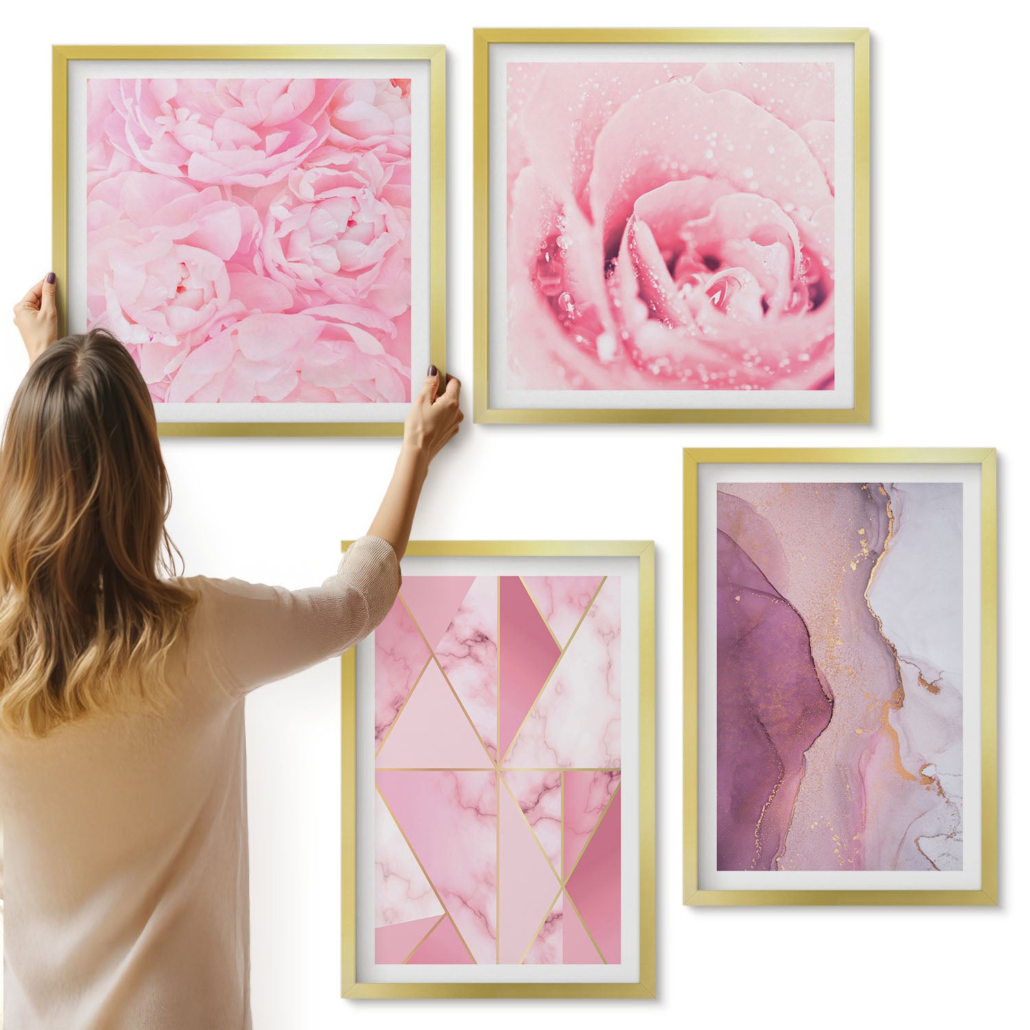 Galeria ścienna 4-częściowy komplet obrazów w złotych ramach - Różowe kwiaty piwonie geometryczne wzory - ArtPrintCave