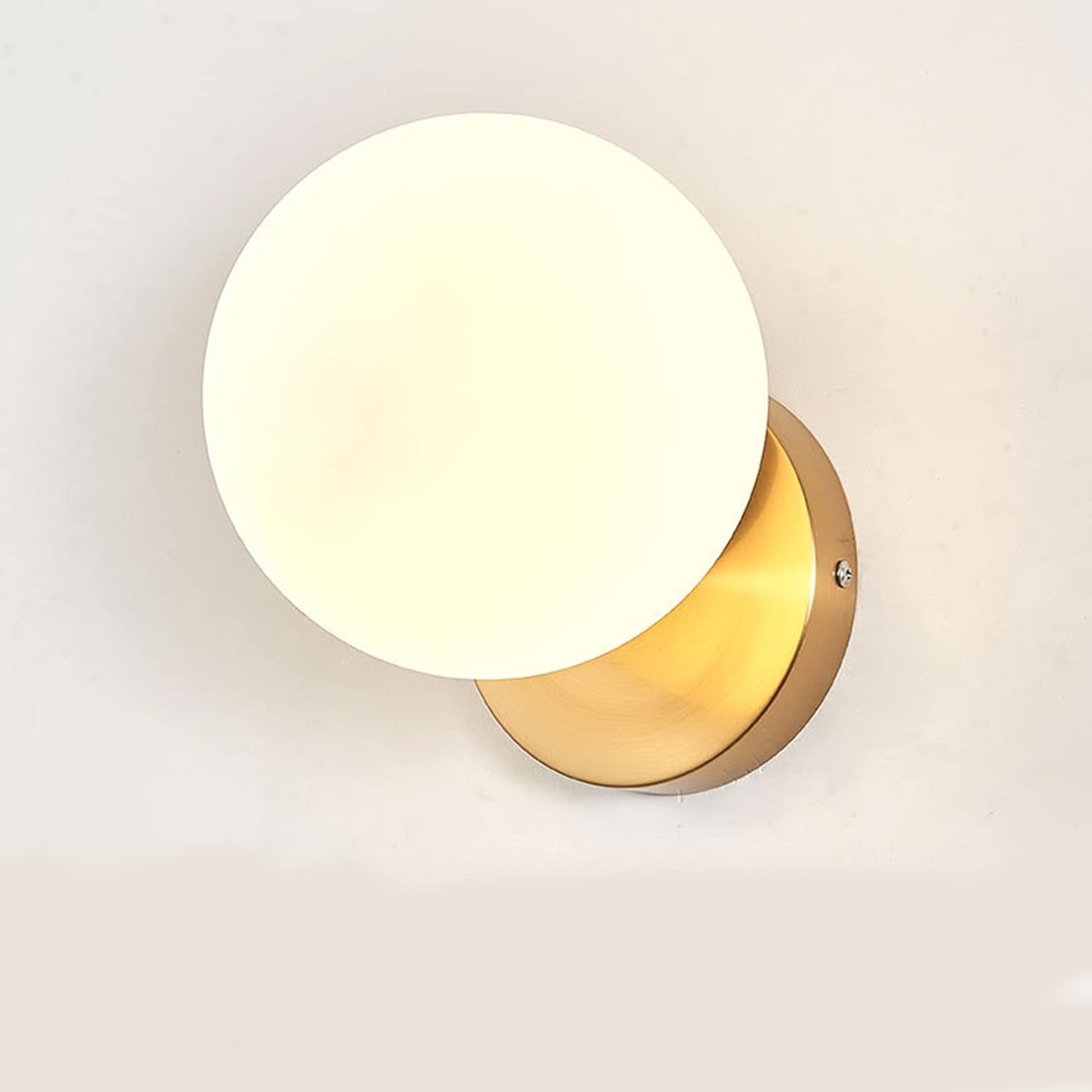 Nowoczesna lampa ścienna ze szkła E27 o średnicy 15 cm – Żarówka w zestawie – Klosz matowy – Montaż na ścianie lub suficie – Złoty