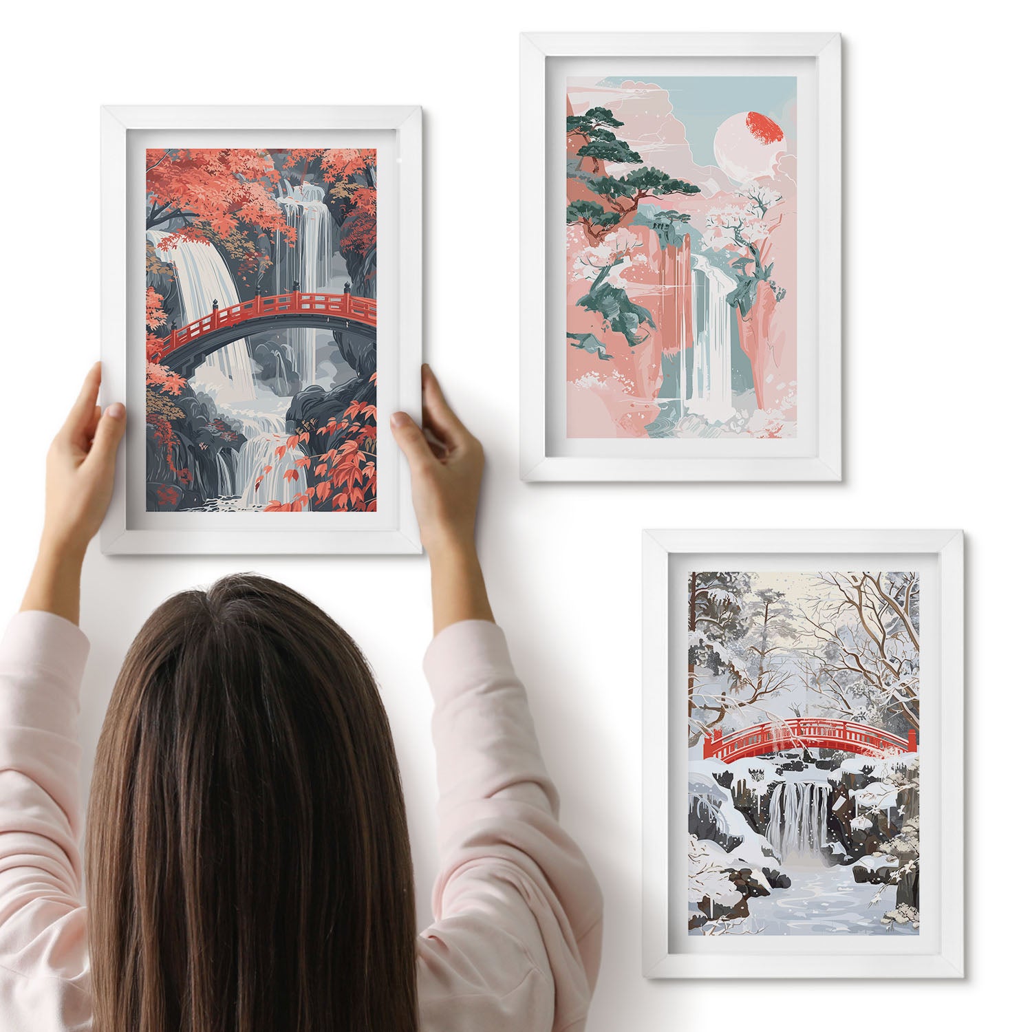 Galeria ścienna 3-częściowy komplet obrazów w białych ramach - Wodospady w różnych porach roku z mostkami i drzewami - ArtPrintCave