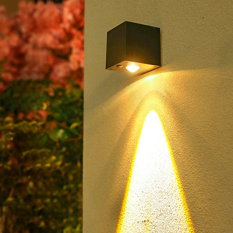 Lampka solarna na zewnątrz, lampa ścienna solarna, wodoodporna lampa ogrodowa solarna, reflektor solarny, ciepła biel 3000 K (czarna)
