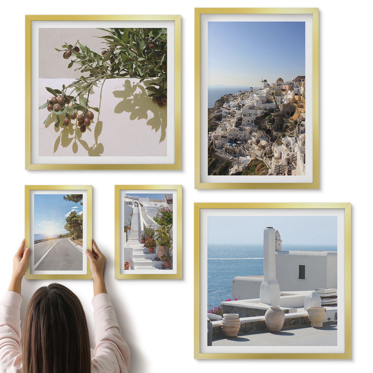 Galeria ścienna 5-częściowy komplet obrazów w złotych ramach - Santorini widoki na malownicze uliczki i krajobrazy - ArtPrintCave