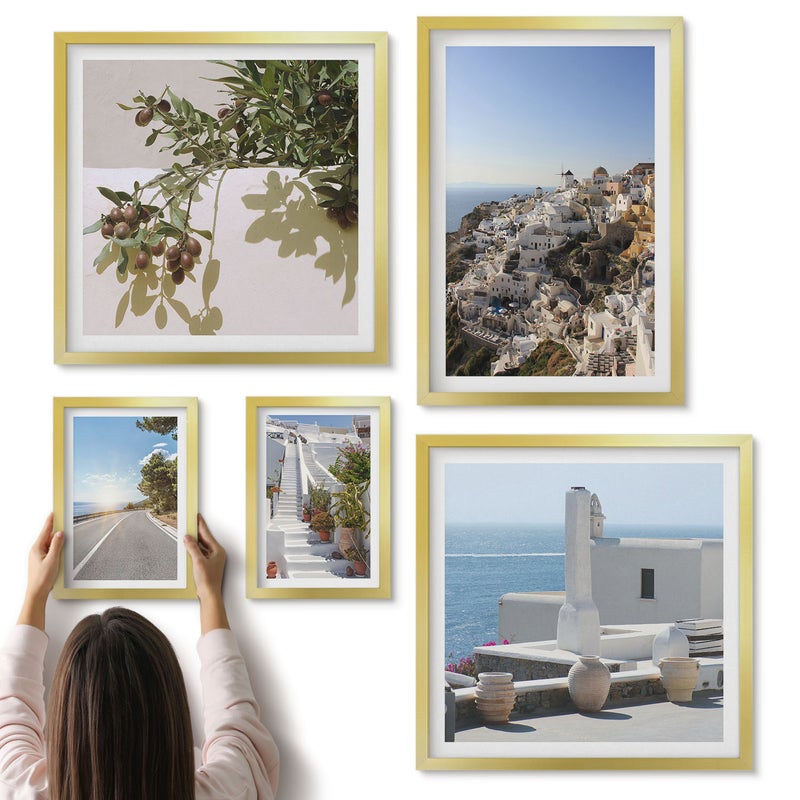 Galeria ścienna 5-częściowy komplet obrazów w złotych ramach - Santorini widoki na malownicze uliczki i krajobrazy - ArtPrintCave