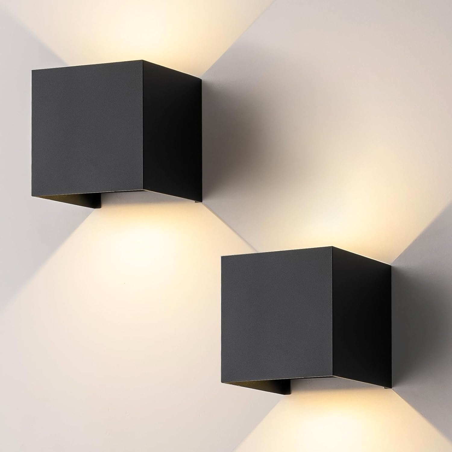 Zestaw 2 kwadratowych lamp ściennych LED do użytku zewnętrznego, wodoodpornych, IP65, 12 W, ciepłe światło (czarne)