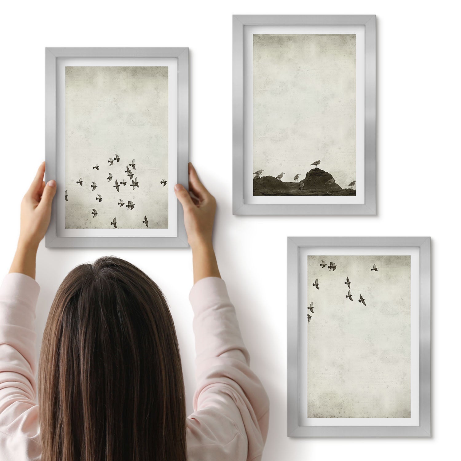 Galeria ścienna 3-częściowy komplet obrazów w srebrnych ramach - Ptaki w locie malowany styl minimalistyczny - ArtPrintCave